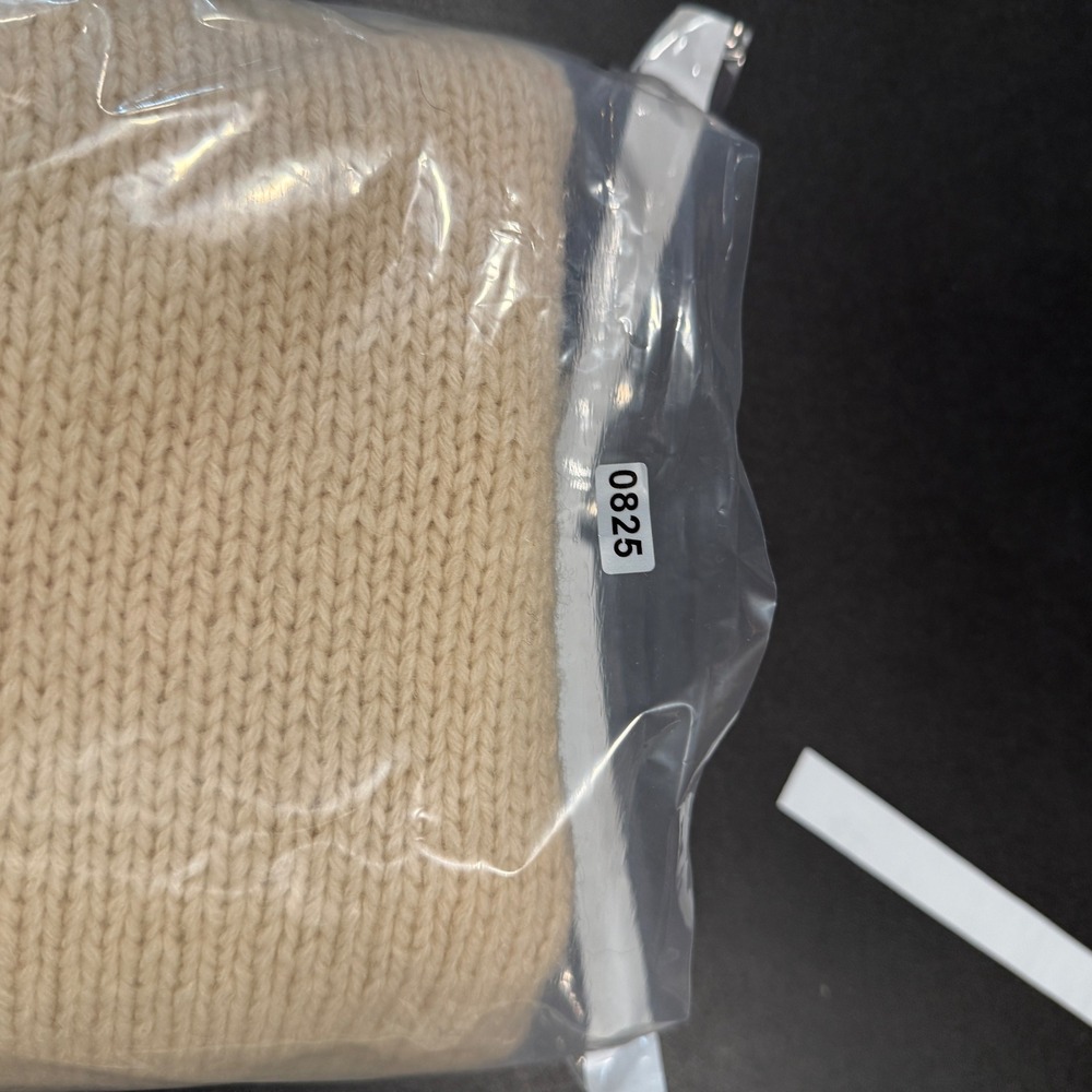 Vintage Polo Ralph Lauren Sweater Cream Hand Knit Wool Cable V-Neck Size Medium - Picture 7 of 7